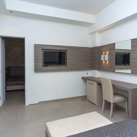 Santa Caterina Village Club منتجع 4*
