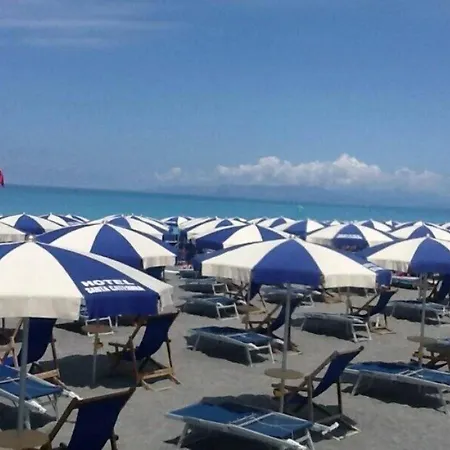 Santa Caterina Village Club منتجع